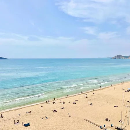 Daire Carolina Seafront Levante Benidorm
