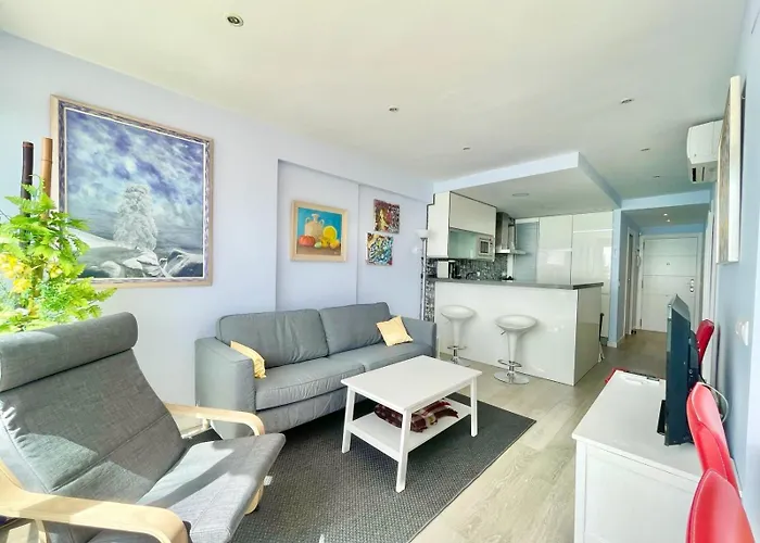Appartamento Carolina Seafront Levante