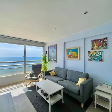 Carolina Seafront Levante Apartment Benidorm