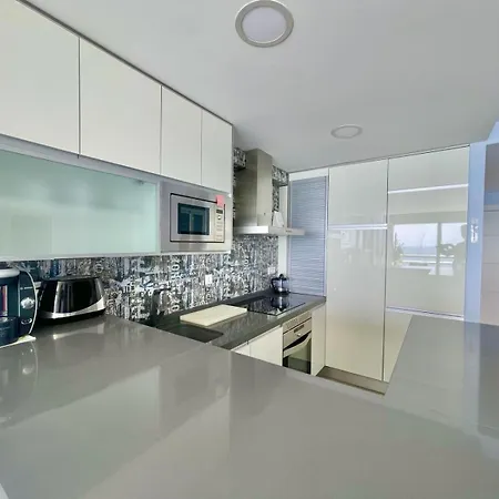 Carolina Seafront Levante Benidorm